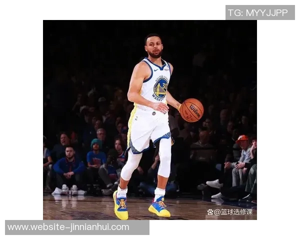 库里上半场表现分析:10投4中贡献12分1板2助1帽三分命中率提升 库里上半场表现分析:10投4中贡献12分1板2助1帽三分命中率提升