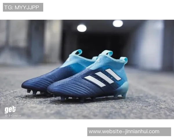 内维尔揭秘小贝与阿迪合作背后的故事及猎鹰球鞋的缘起