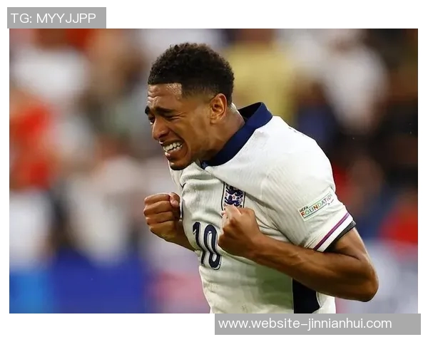 凯恩主动关心小贝林与特尔交流展现老好人本色