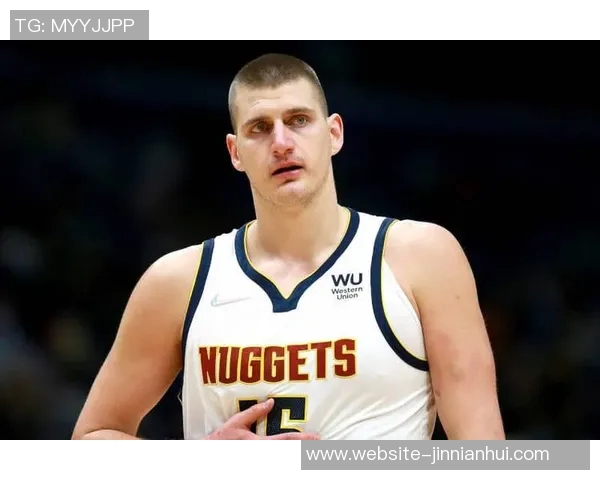 约基奇本赛季惊人数据超越传奇球星引发热议