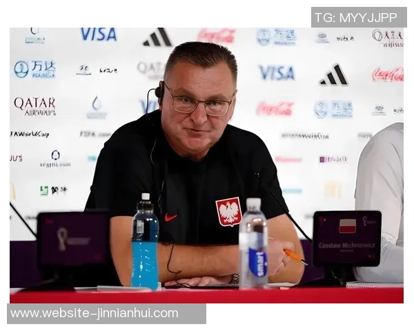 乌拉圭联赛门将禁区内起脚破门引发普斯卡什奖热议