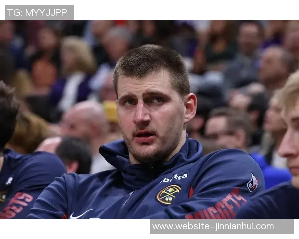 约基奇赞助戈登360度空接扣篮称其让传球显得更精彩