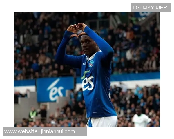 荷兰队官方宣布补招斯特拉斯堡22岁前锋埃梅加加入国家队