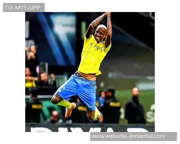 费内巴切关注桑乔计划冬窗引援交易希望达成协议