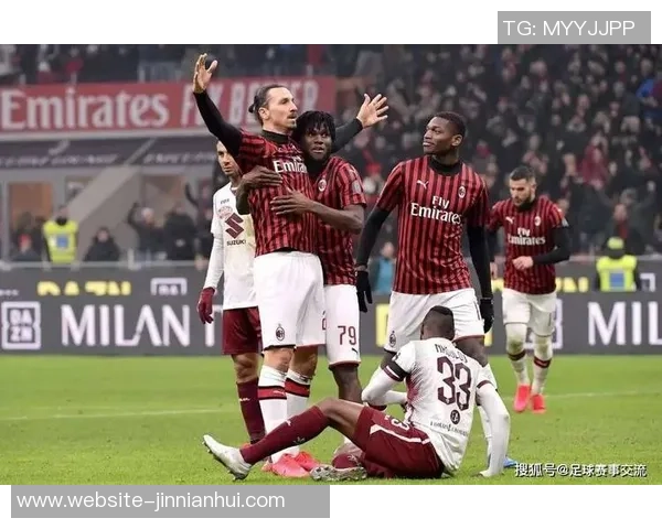 AC米兰与科莫争夺巴萨18岁中卫昆卡科莫目前处于领先地位