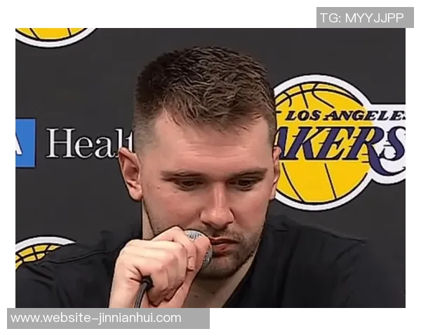 东契奇谈常规赛前训练计划强调球队需理清战术与配合问题