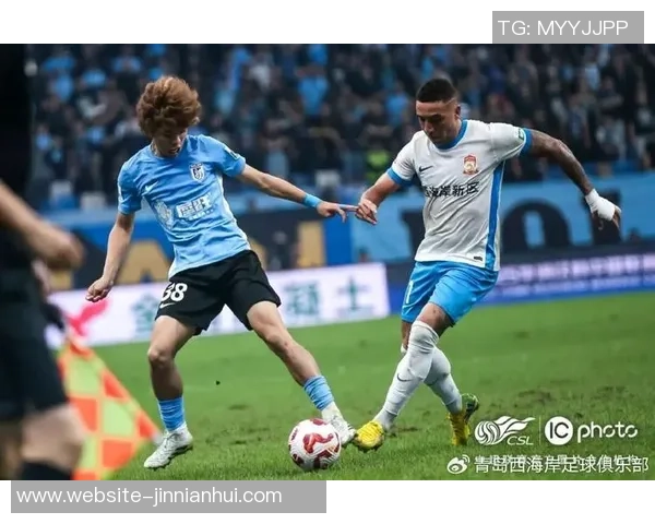 大连英博主场落后青岛西海岸阿齐兹精彩进球助队领先
