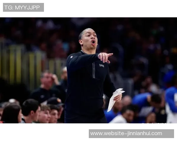 泰伦卢称小卡近期末节表现关键期待他继续带领球队前行 泰伦卢称小卡近期末节表现关键期待他继续带领球队前行