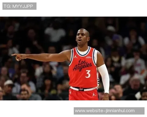 老炮保罗表现惊艳17分钟内三分球命中率高达80助力球队胜利