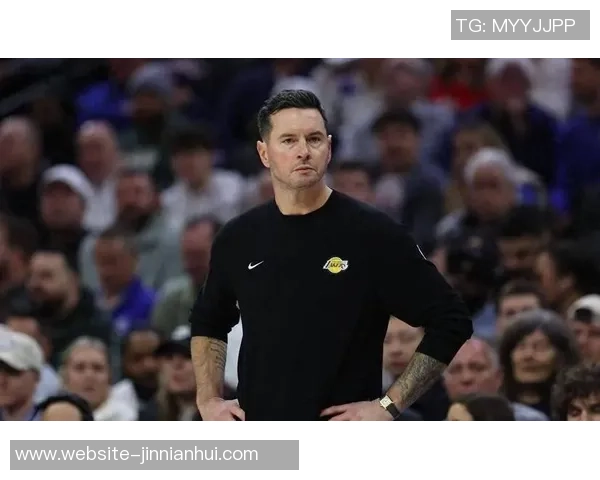 雷迪克双向合同后卫表现不佳湖人急需佩总再创奇迹逆转局势